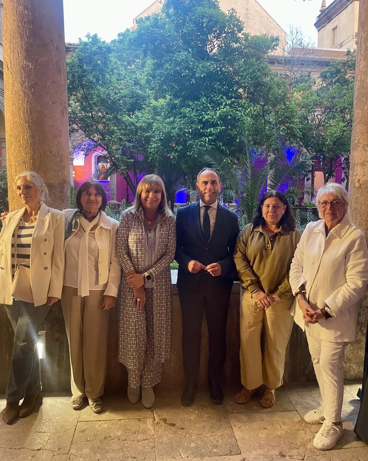 Estrategia para la Lucha contra la Trata de Mujeres y Niñas con fines de Explotación Sexual en la Comunitat Valenciana